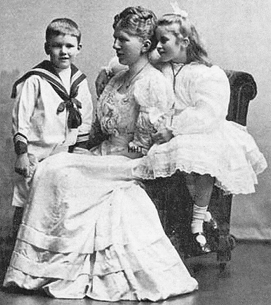 Maggie Hamilton children w
