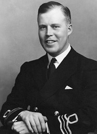 Lt-Cdr-James-Fulton-w