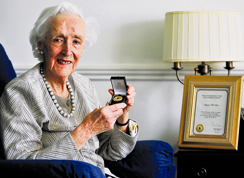 Wren-Agnes-McGee-with-medal