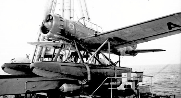 Arado-Admiral-Hipper-w