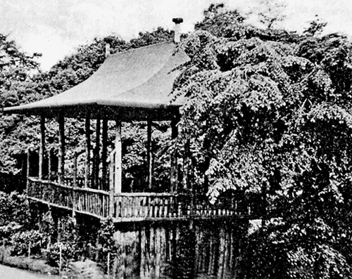 Hermitage-Park-bandstand-w