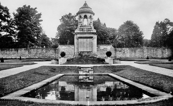 Hermitage-Park-war-memorial