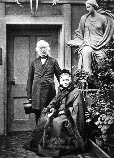 Mr-and-Mrs Robert Napier